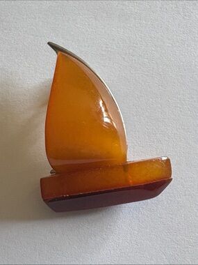 Vintage Amber Honey Sailboat Lapel Pin